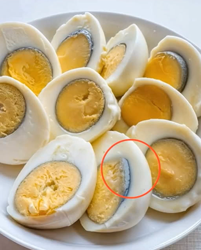 What Causes the Green Ring Around Hard-Boiled Eggs?